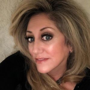 Meet your Posher, Melanie